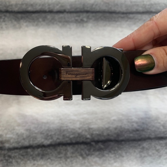 { Salvatore Ferragamo } Gancini Reversible Belt - Picture 3 of 7